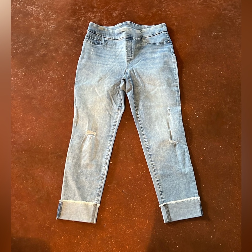 Chicos pull on jeans with cuff
